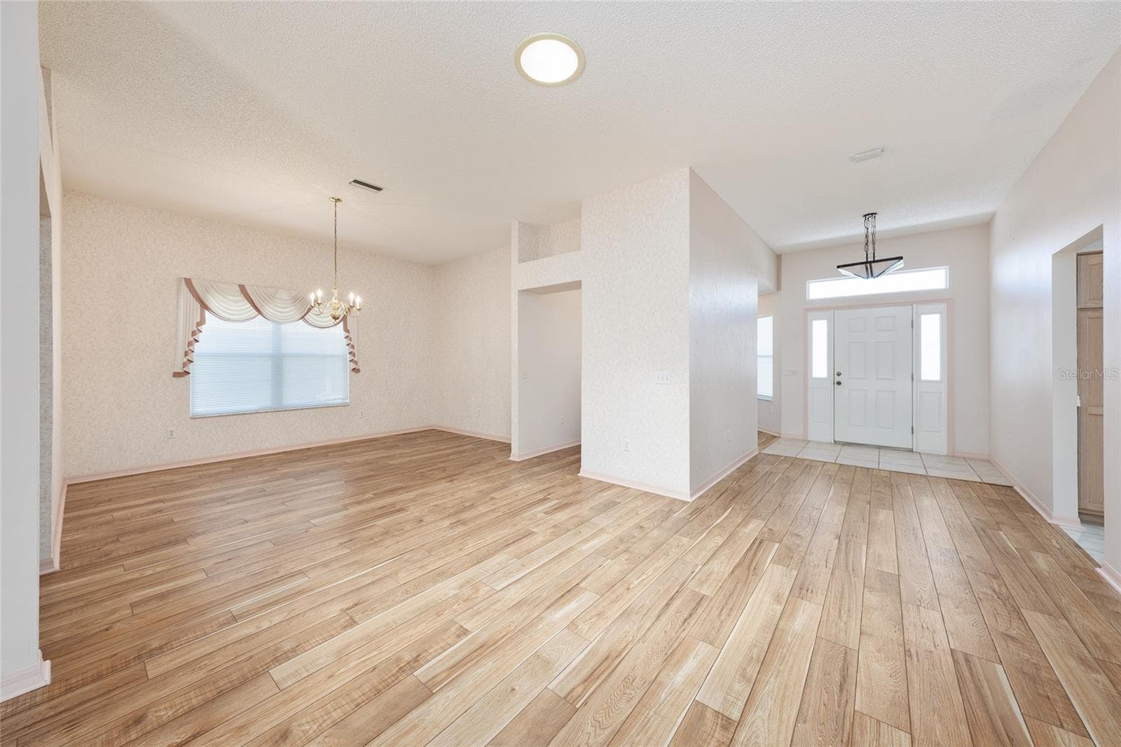 Single Family Residence at 170 PALERMO PL, LADY LAKE, photo 4 of 45