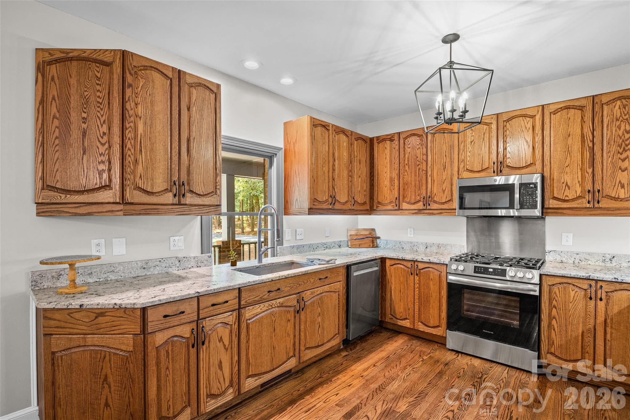Single Family Residence at 16105 Langston Drive, Charlotte, photo 11 of 47