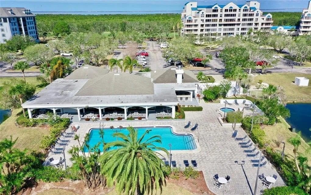 Clubhose, gym, library, sauna - 2333 FEATHER SOUND DR #A208, CLEARWATER