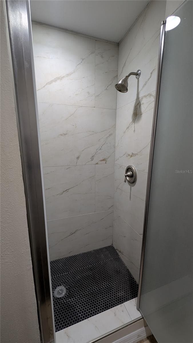 Gym showers - 2333 FEATHER SOUND DR #A208, CLEARWATER