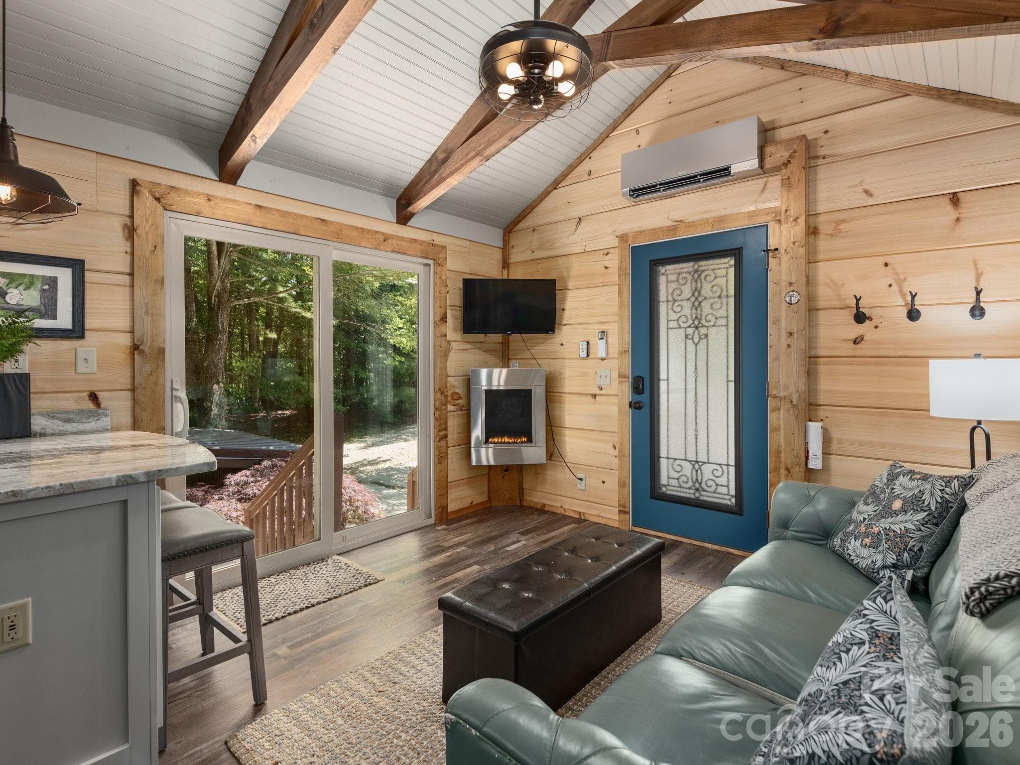 Single Family Residence at 61 Boulder Drive, Lake Toxaway, photo 2 of 14