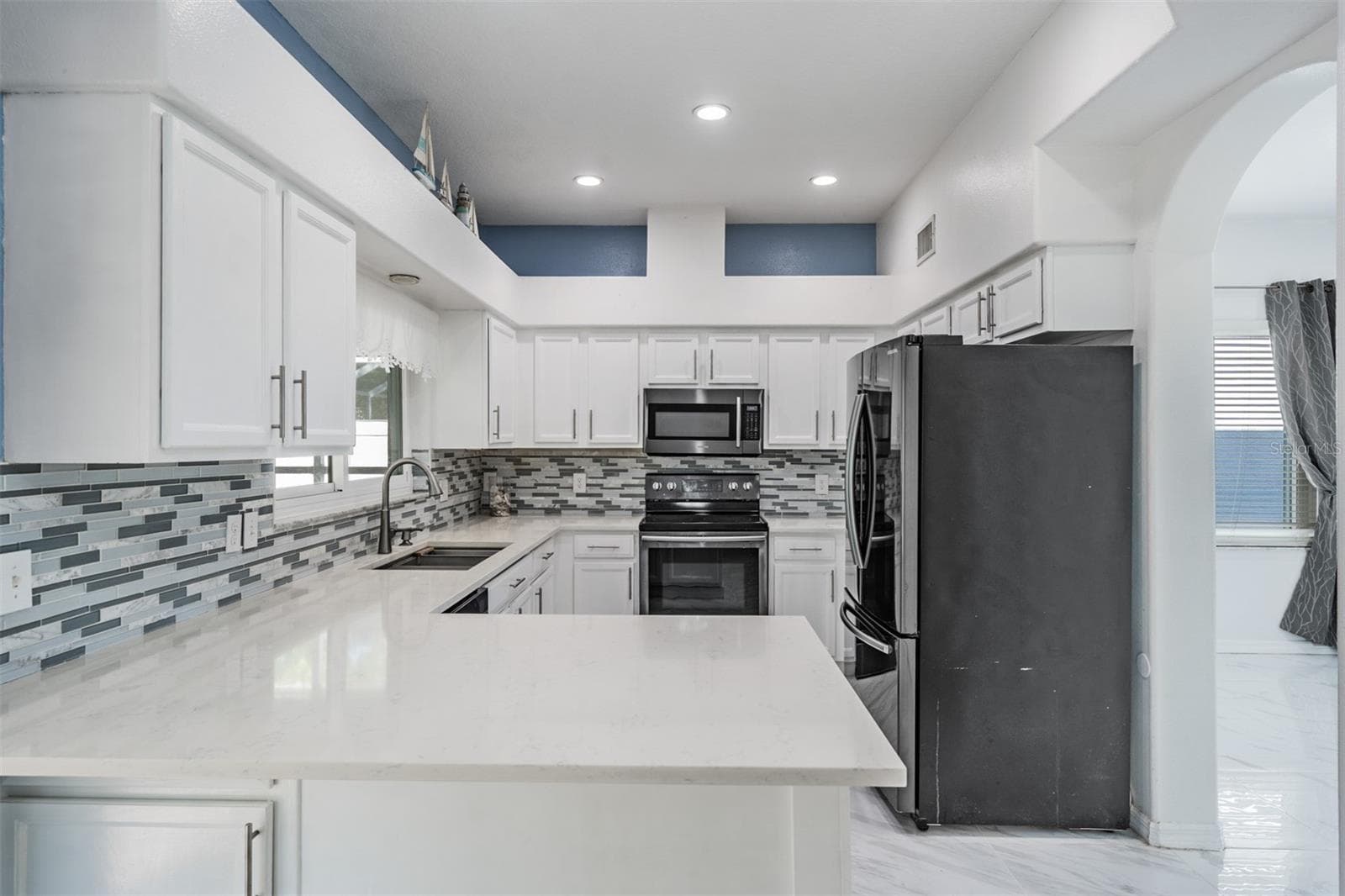 Single Family Residence at 380 ROSALIND LN, OLDSMAR, photo 10 of 55