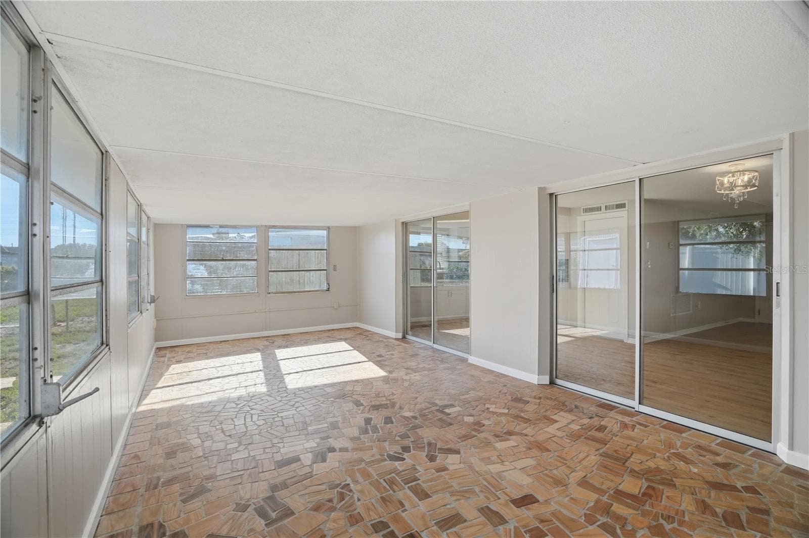 Single Family Residence at 3104 SALISBURY DR, HOLIDAY, photo 21 of 29