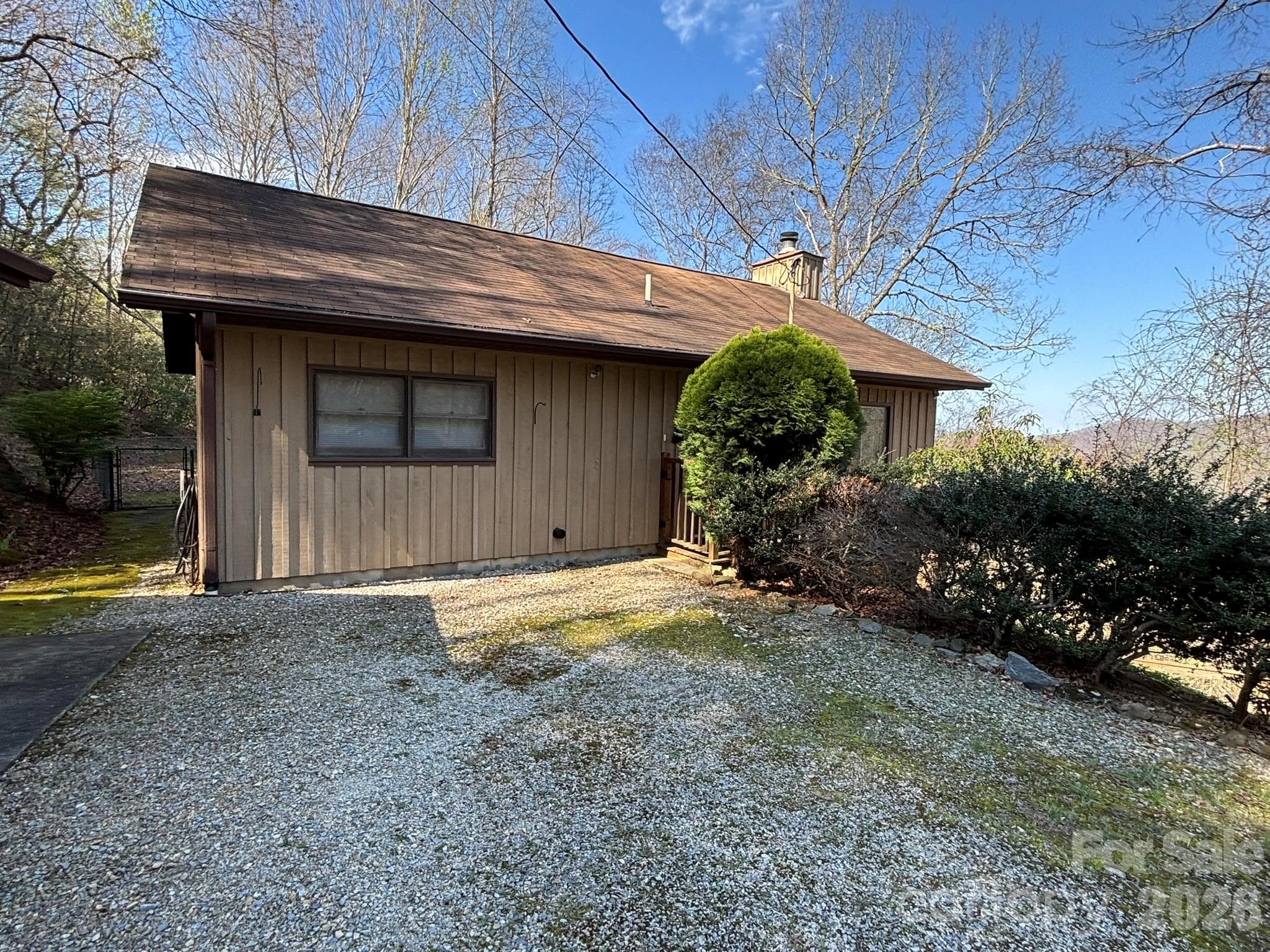Easy access from the level driveway. - 120 Kimberly Drive, Bryson City