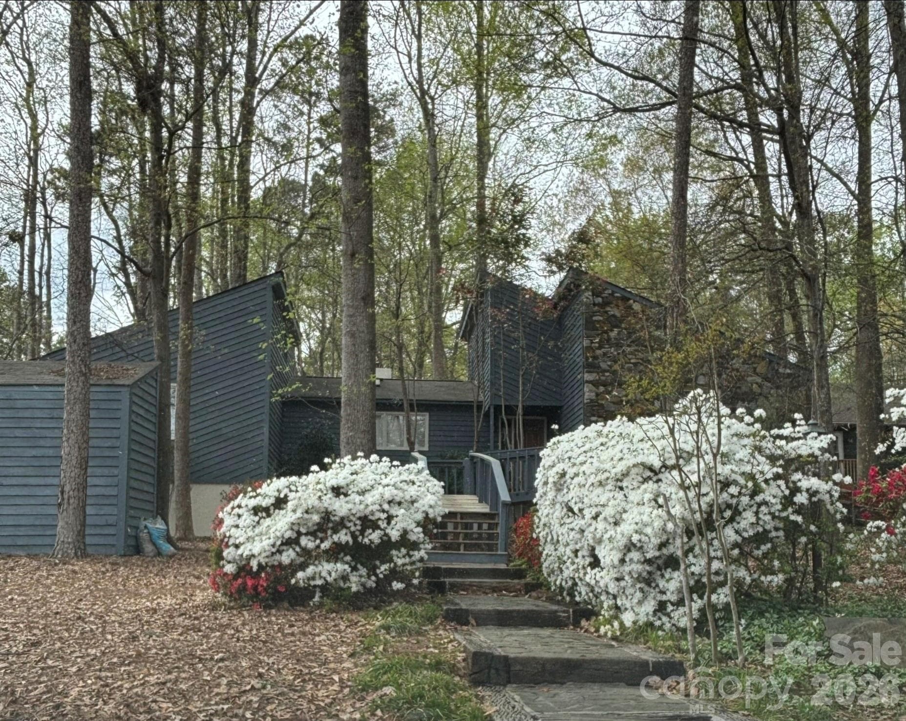 Single Family Residence at 2800 Patio Lane, Gastonia, photo 2 of 21