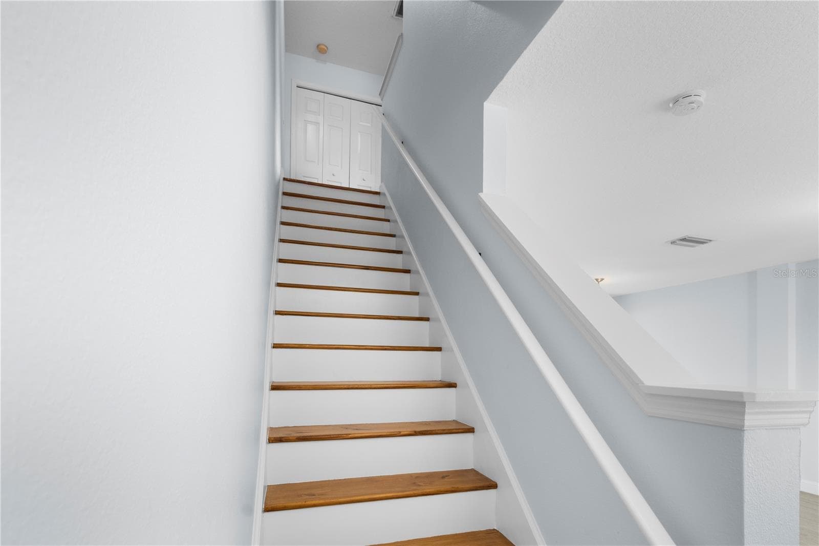 Townhouse at 12294 COUNTRY WHITE CIR, TAMPA, photo 9 of 21