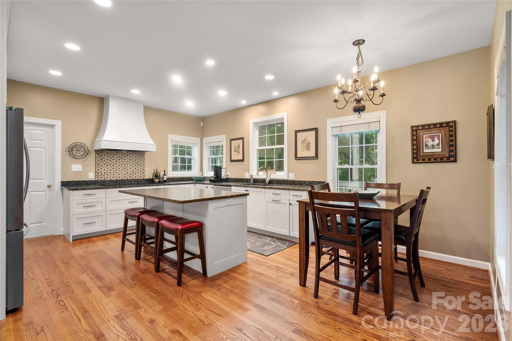 Single Family Residence at 100 Welwyn Lane, Asheville, photo 15 of 46