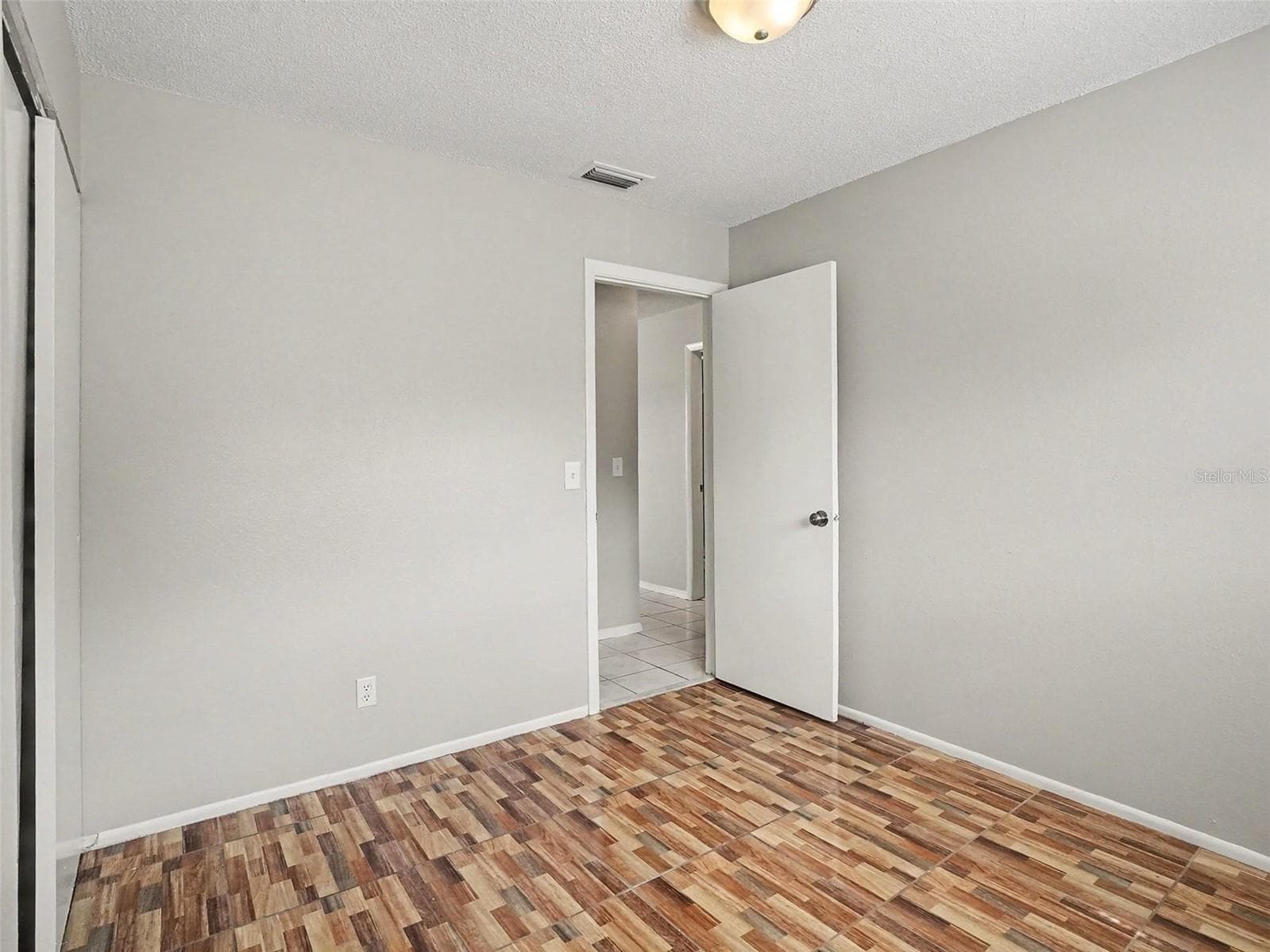 Single Family Residence at 615 THOMAS JEFFERSON WAY, ORLANDO, photo 11 of 21