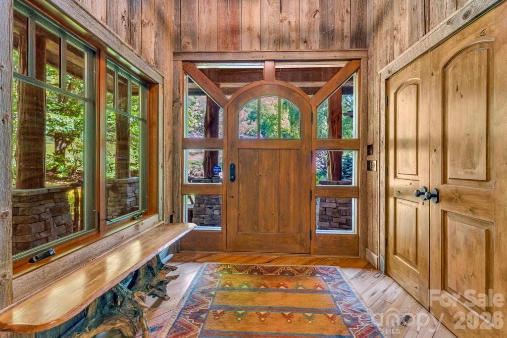 Foyer - 355 Oakley Green None, Boone