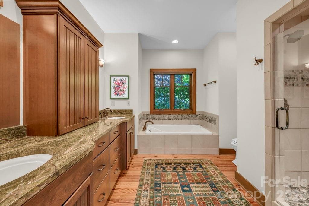 Main-level primary suite - 355 Oakley Green None, Boone
