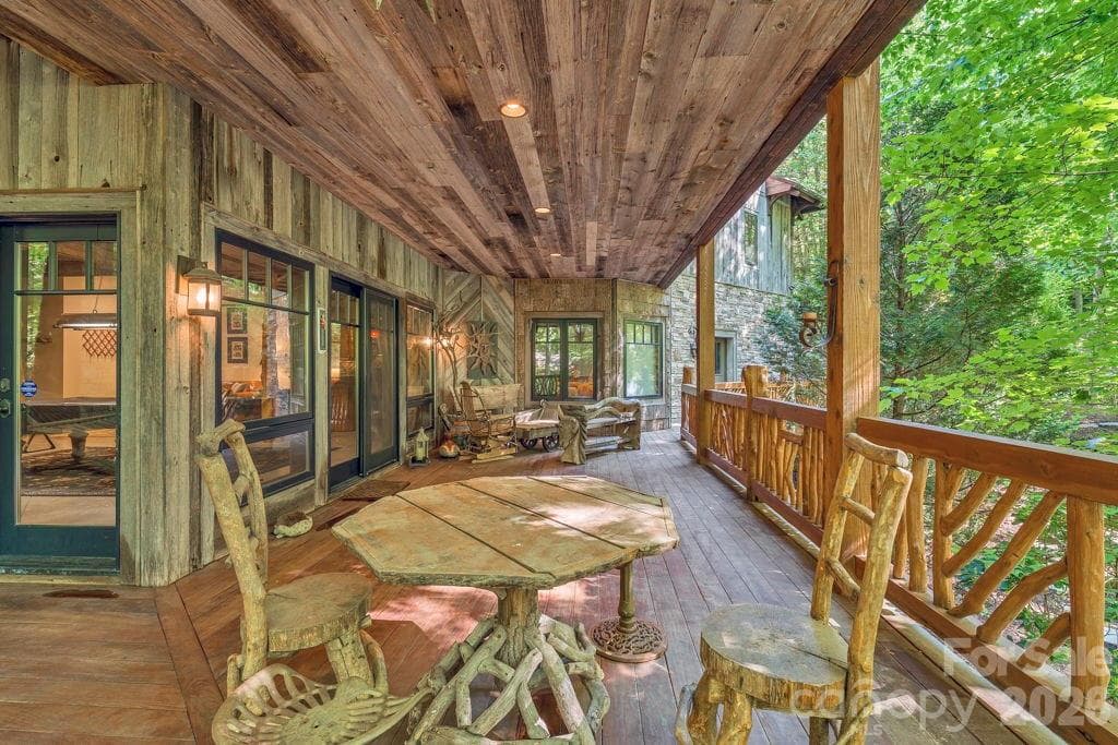 Lower-level deck - 355 Oakley Green None, Boone