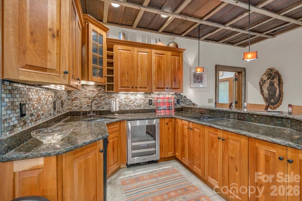 Lower-level bar/kitchenette - 355 Oakley Green None, Boone