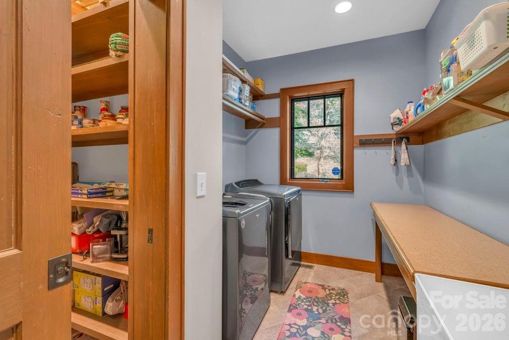 Main-level pantry & laundry room - 355 Oakley Green None, Boone