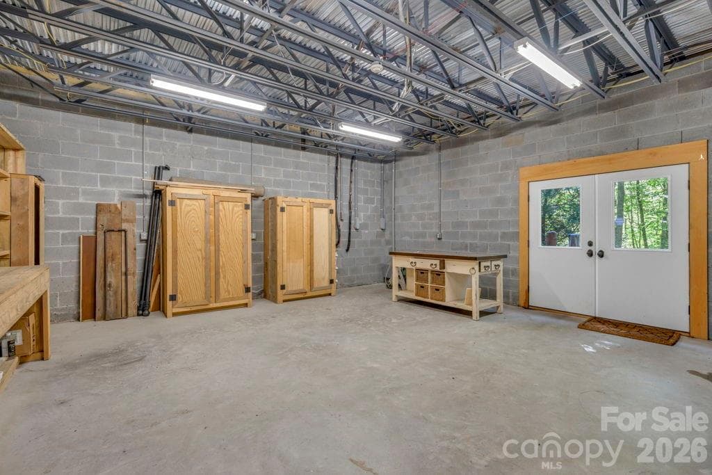 Lower-level workshop - 355 Oakley Green None, Boone