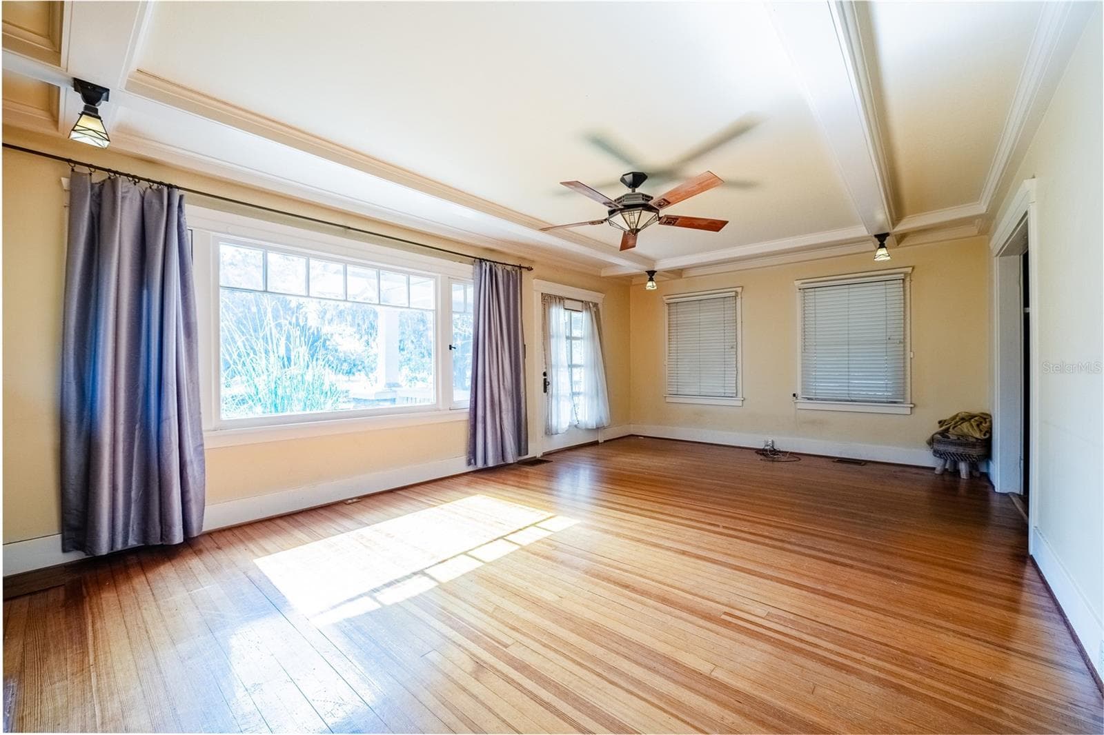Single Family Residence at 116 S LAKESHORE BLVD, LAKE WALES, photo 8 of 53