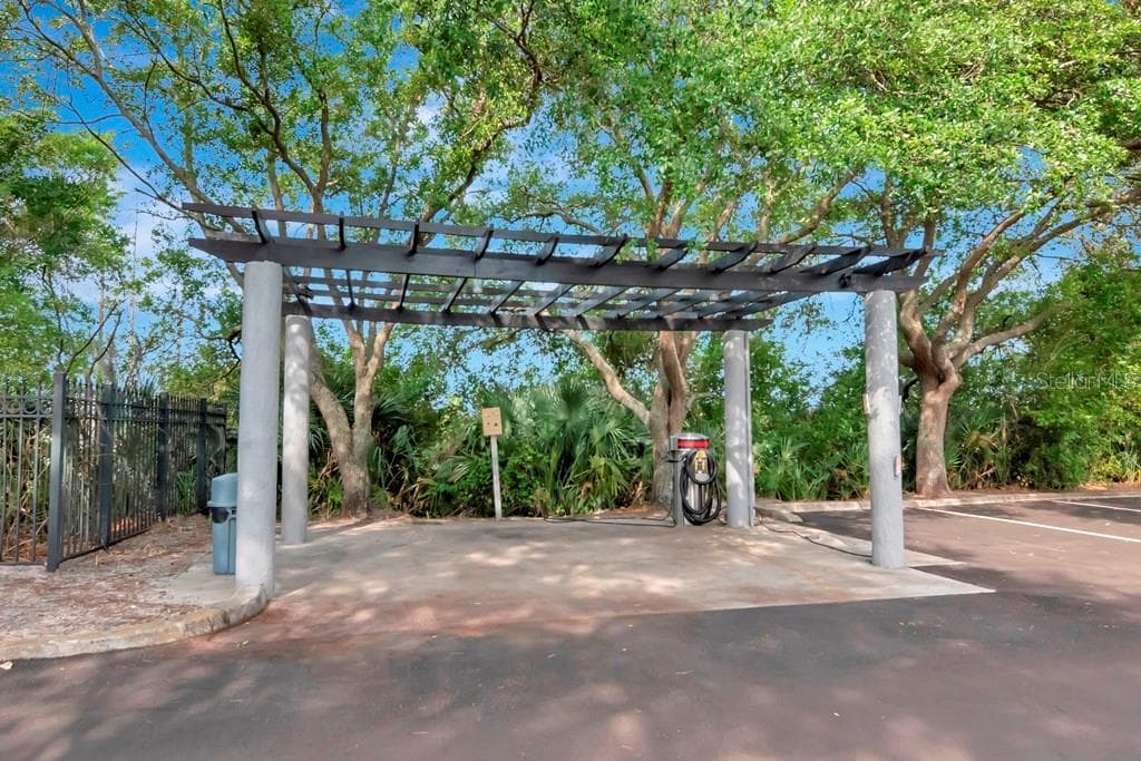 Car Wash Station - 5815 LEGACY CRESCENT PL #202, RIVERVIEW