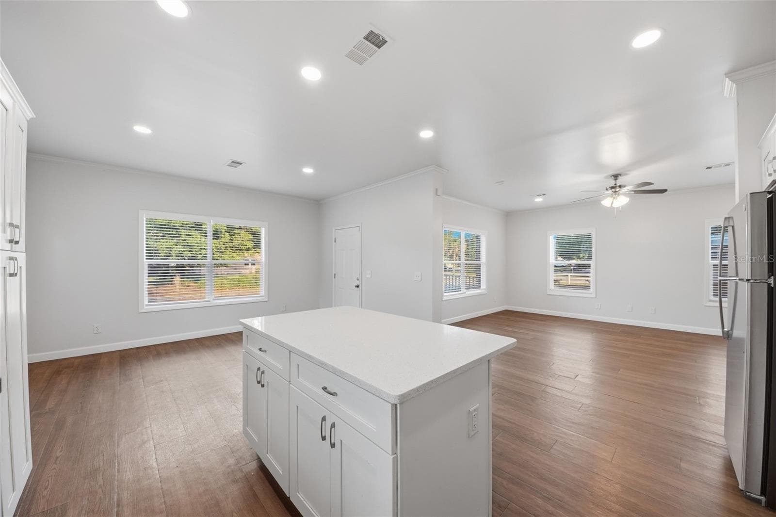 Single Family Residence at 5430 ROSE AVE, ORLANDO, photo 9 of 29