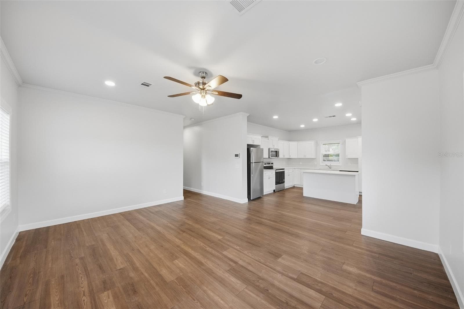 Single Family Residence at 5430 ROSE AVE, ORLANDO, photo 11 of 29