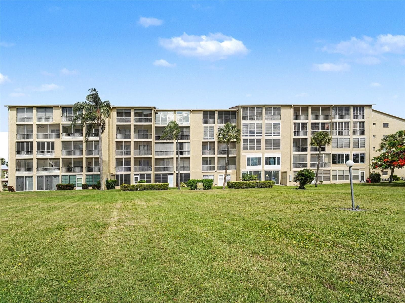 Condominium at 3801 LAKE BAYSHORE DR #H413, BRADENTON, photo 24 of 36