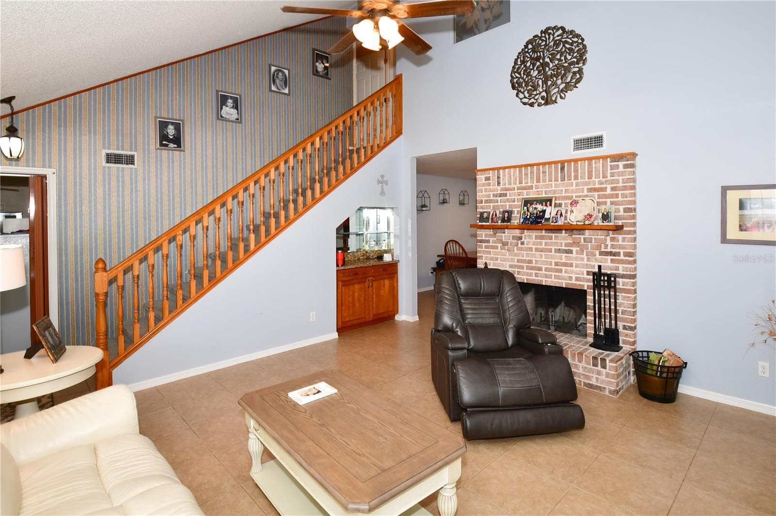 Single Family Residence at 7519 HARBOR VIEW WAY, SEMINOLE, photo 6 of 24