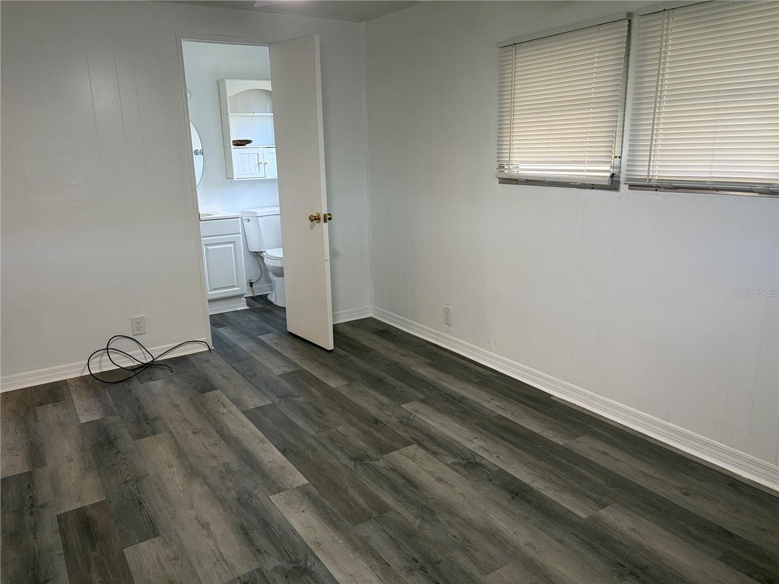 Mobile Home at 5221 BEECHMONT AVE, SARASOTA, photo 17 of 74