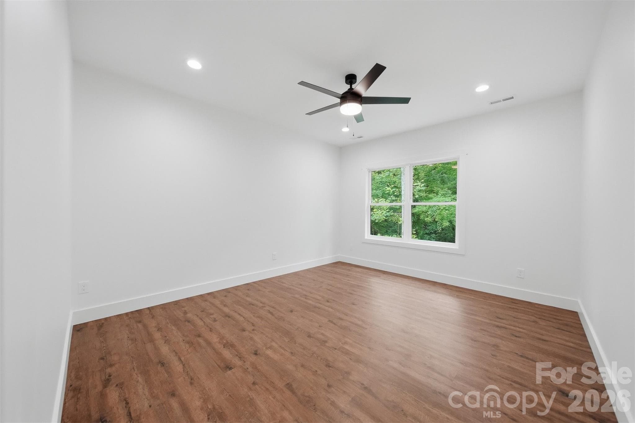 Single Family Residence at 414 Scarlett Oak Court NE, Lenoir, photo 29 of 57
