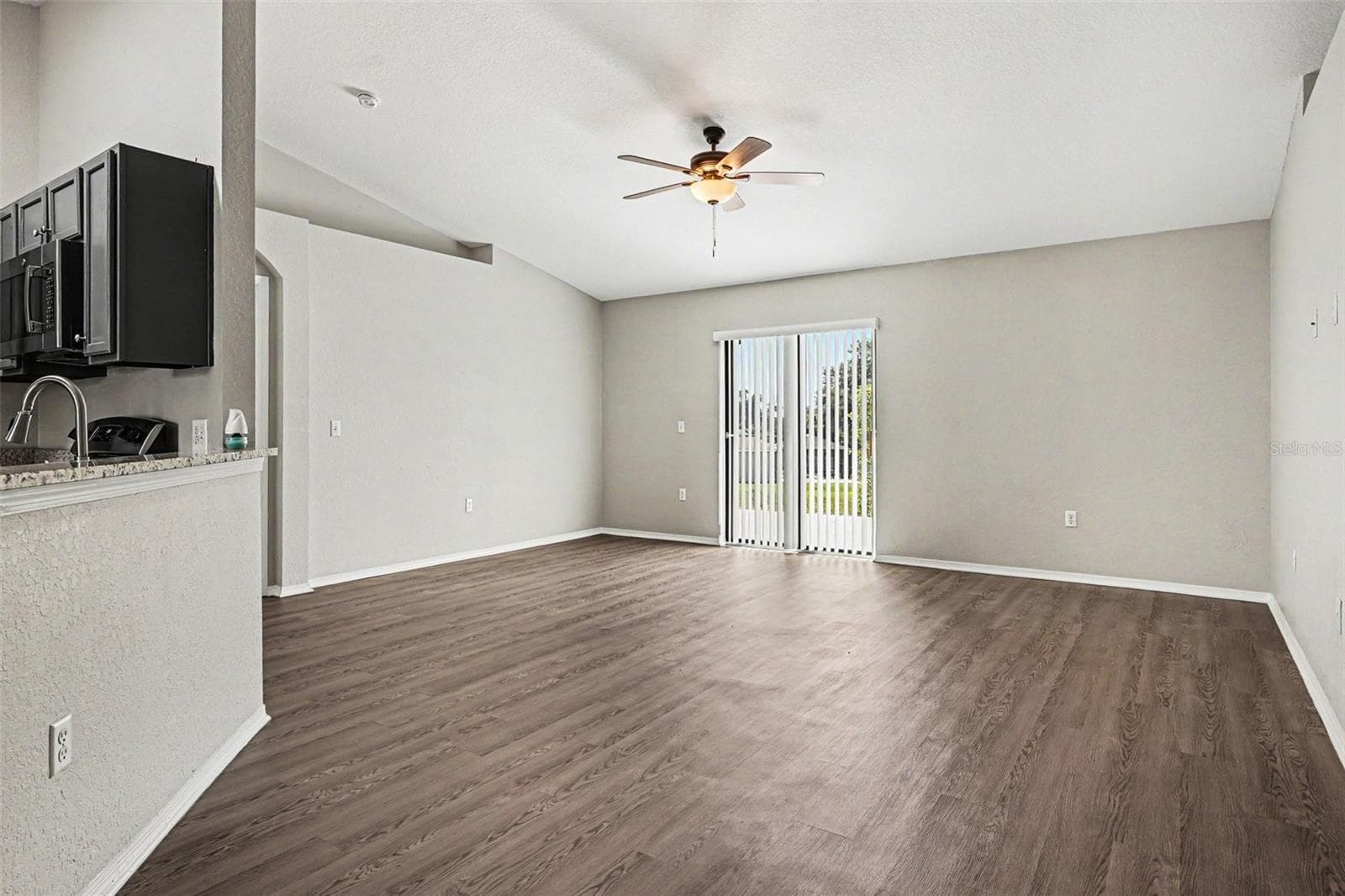 Single Family Residence at 8187 WOODVINE CIR, LAKELAND, photo 6 of 16