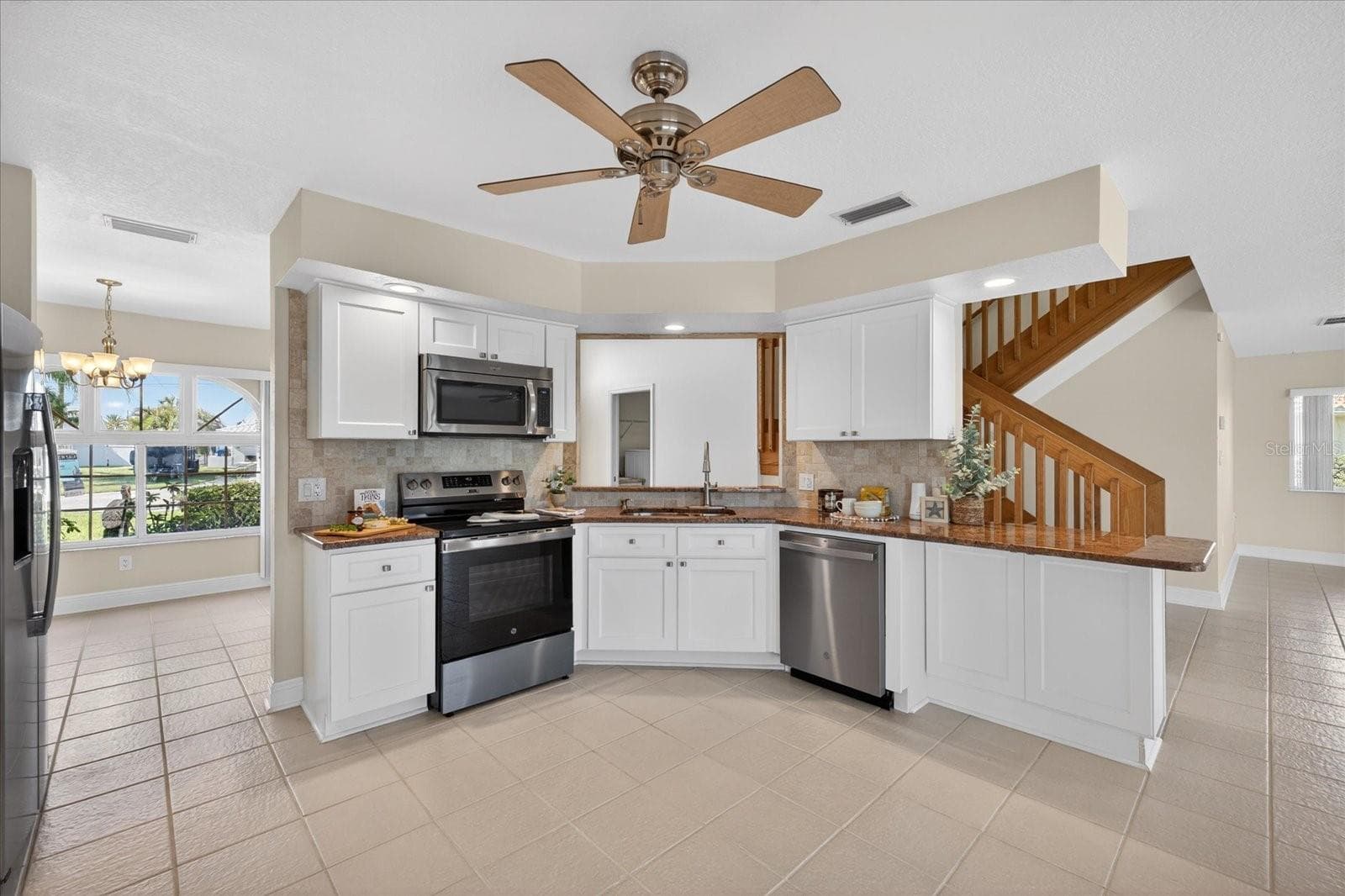 Kitchen - 3640 HARBORVIEW CT, NEW PORT RICHEY