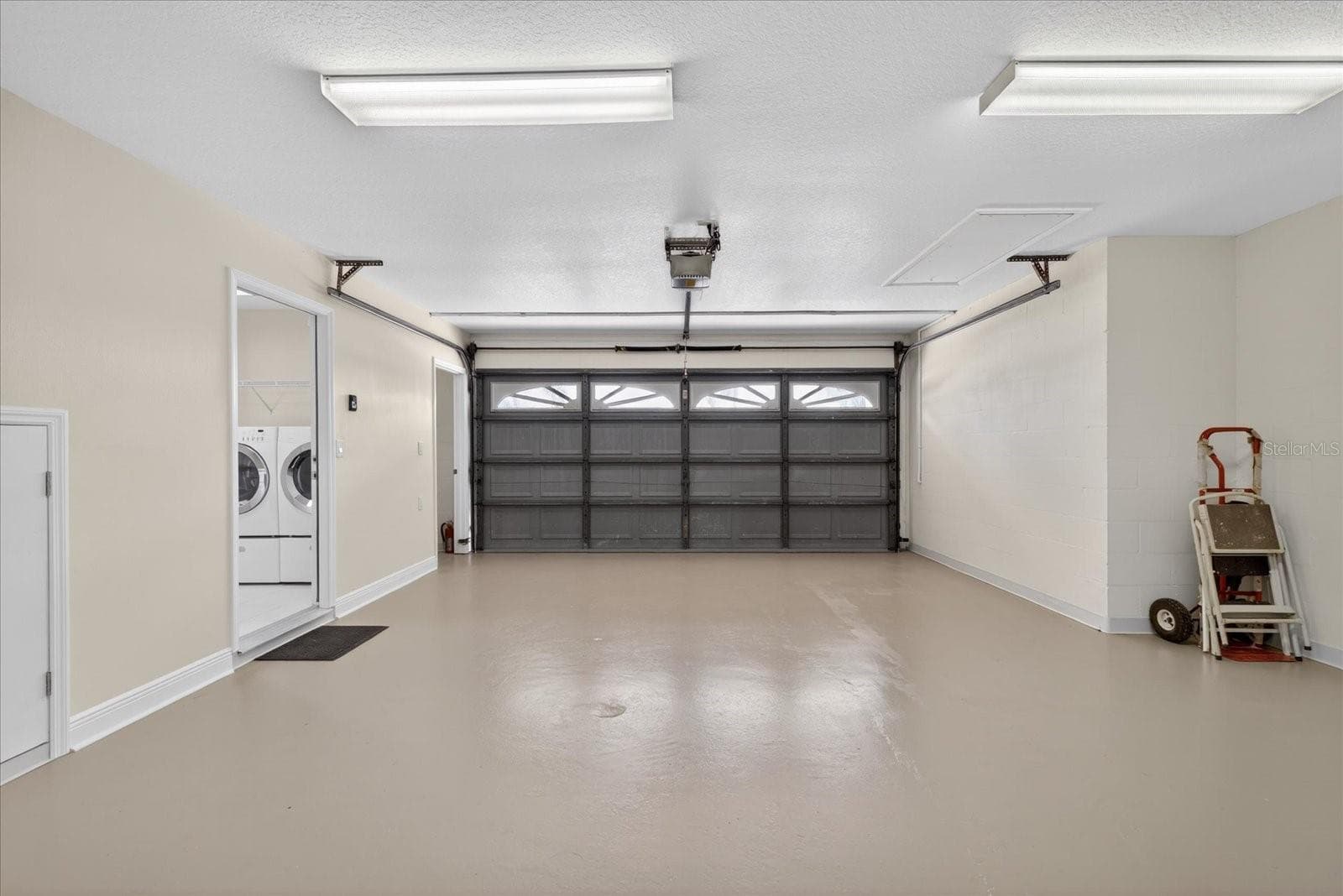 garage - 3640 HARBORVIEW CT, NEW PORT RICHEY