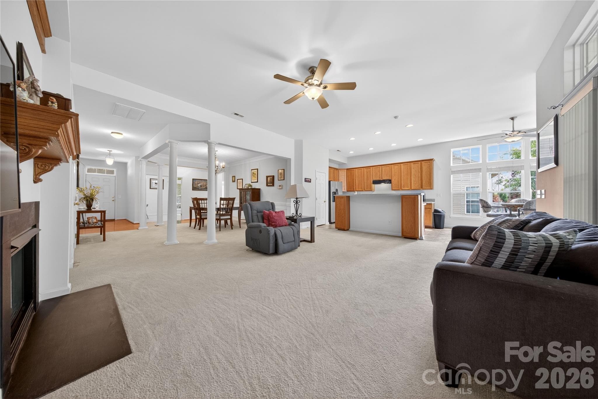 Tons of Natural Light - Fort Mill