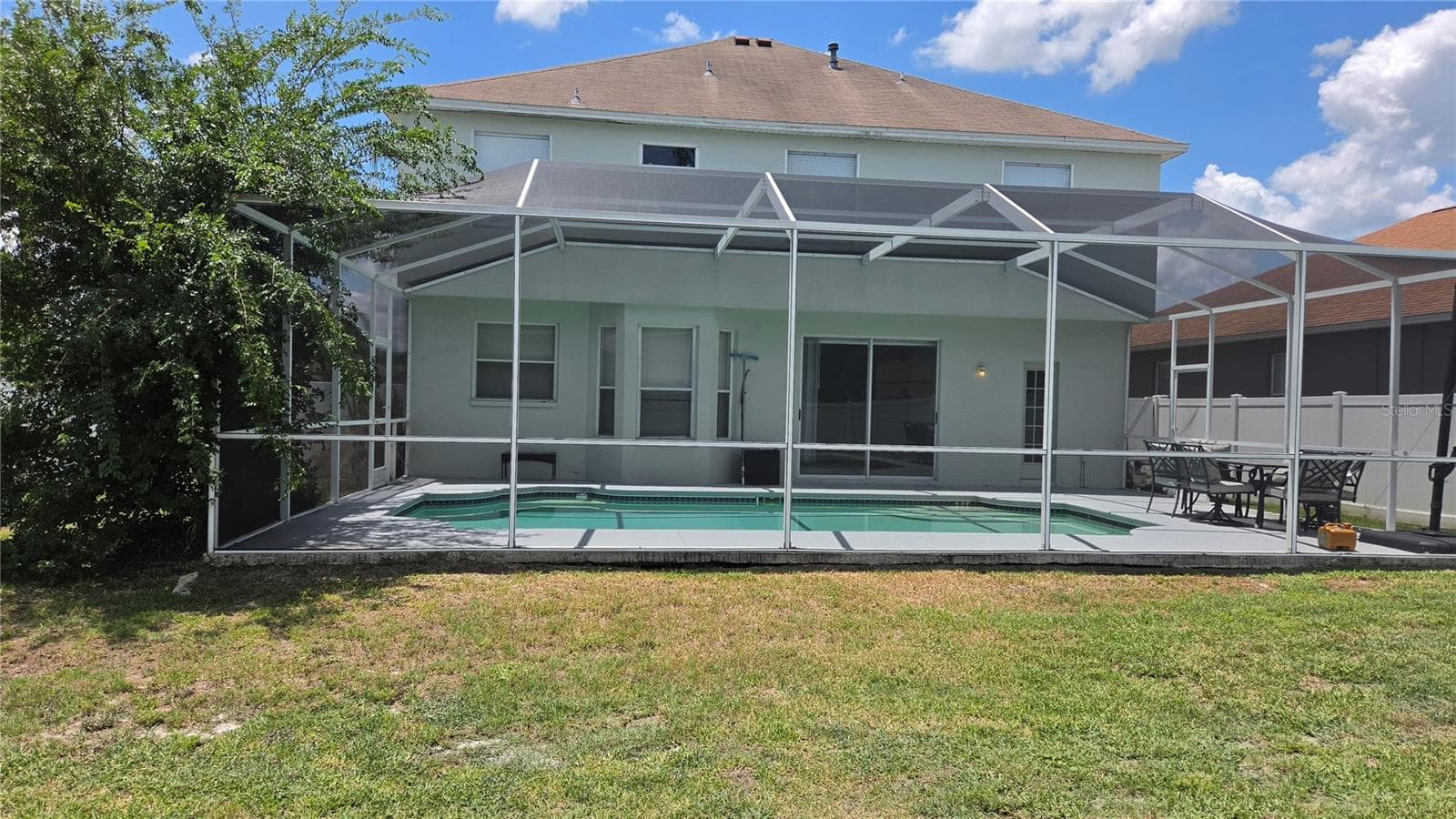 Single Family Residence at 10422 GLEN WILLOW LN, TAMPA, photo 3 of 46