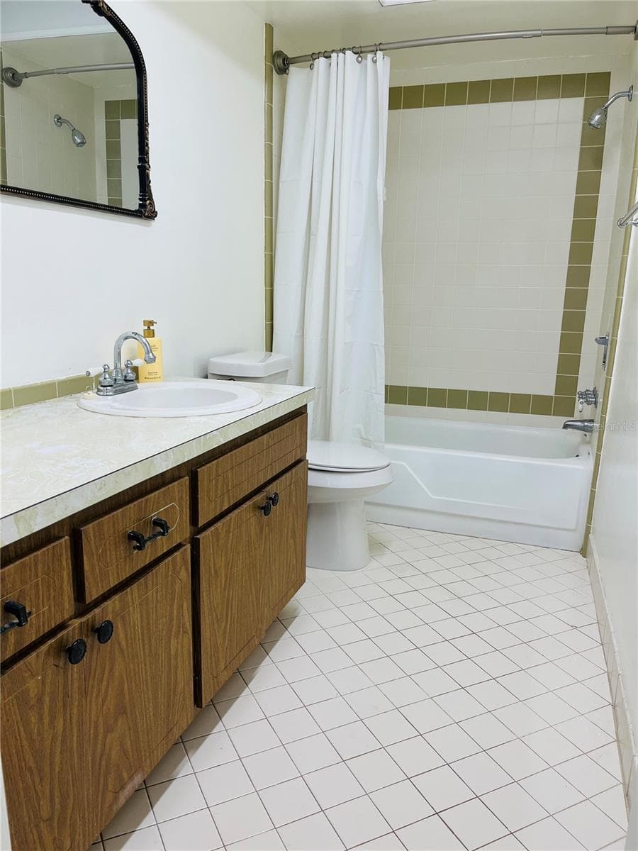 Condominium at 8651 10TH ST N #210, ST PETERSBURG, photo 18 of 30