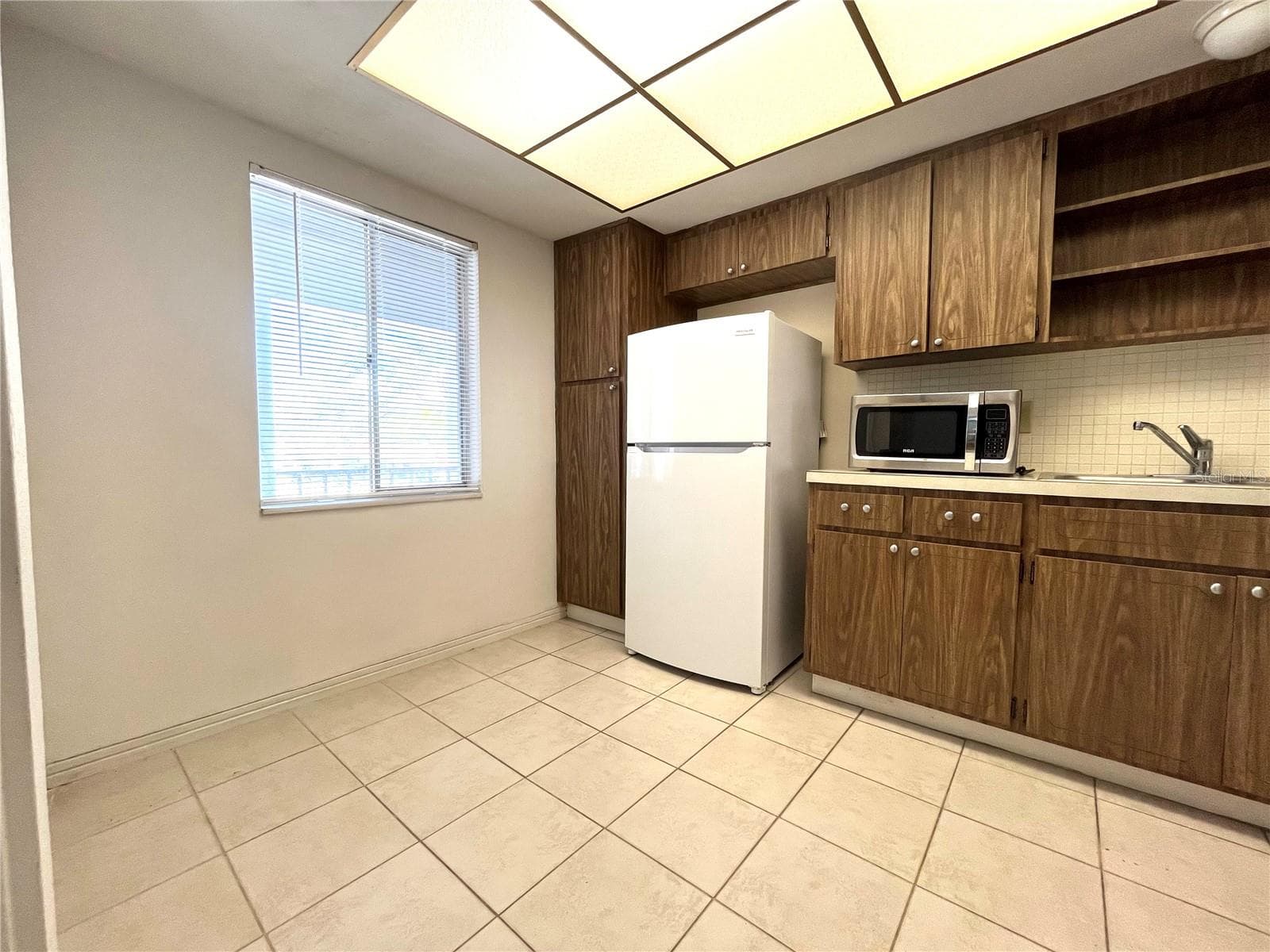 Condominium at 8651 10TH ST N #210, ST PETERSBURG, photo 23 of 30