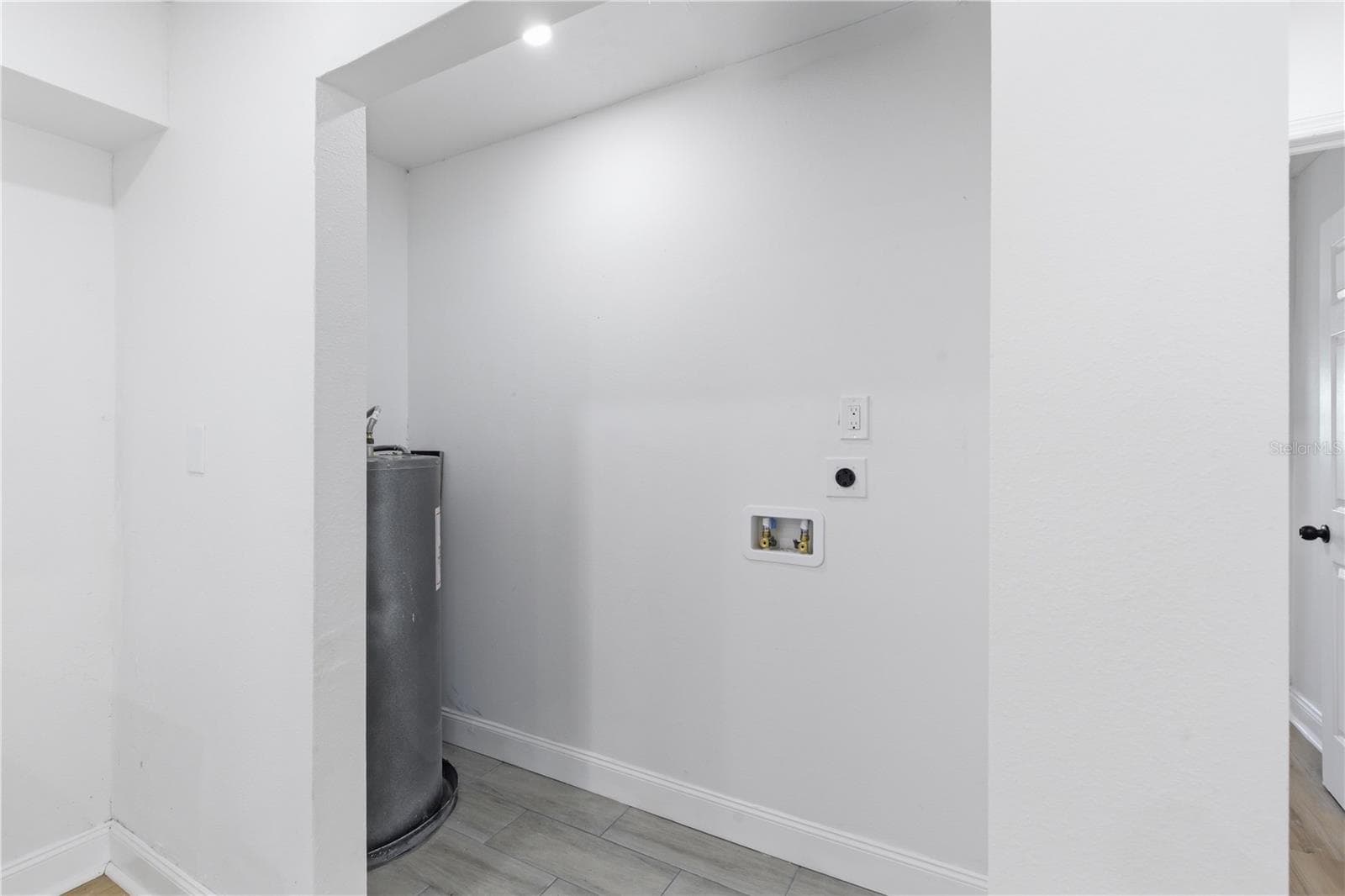 Laundry - 12760 118TH ST, LARGO