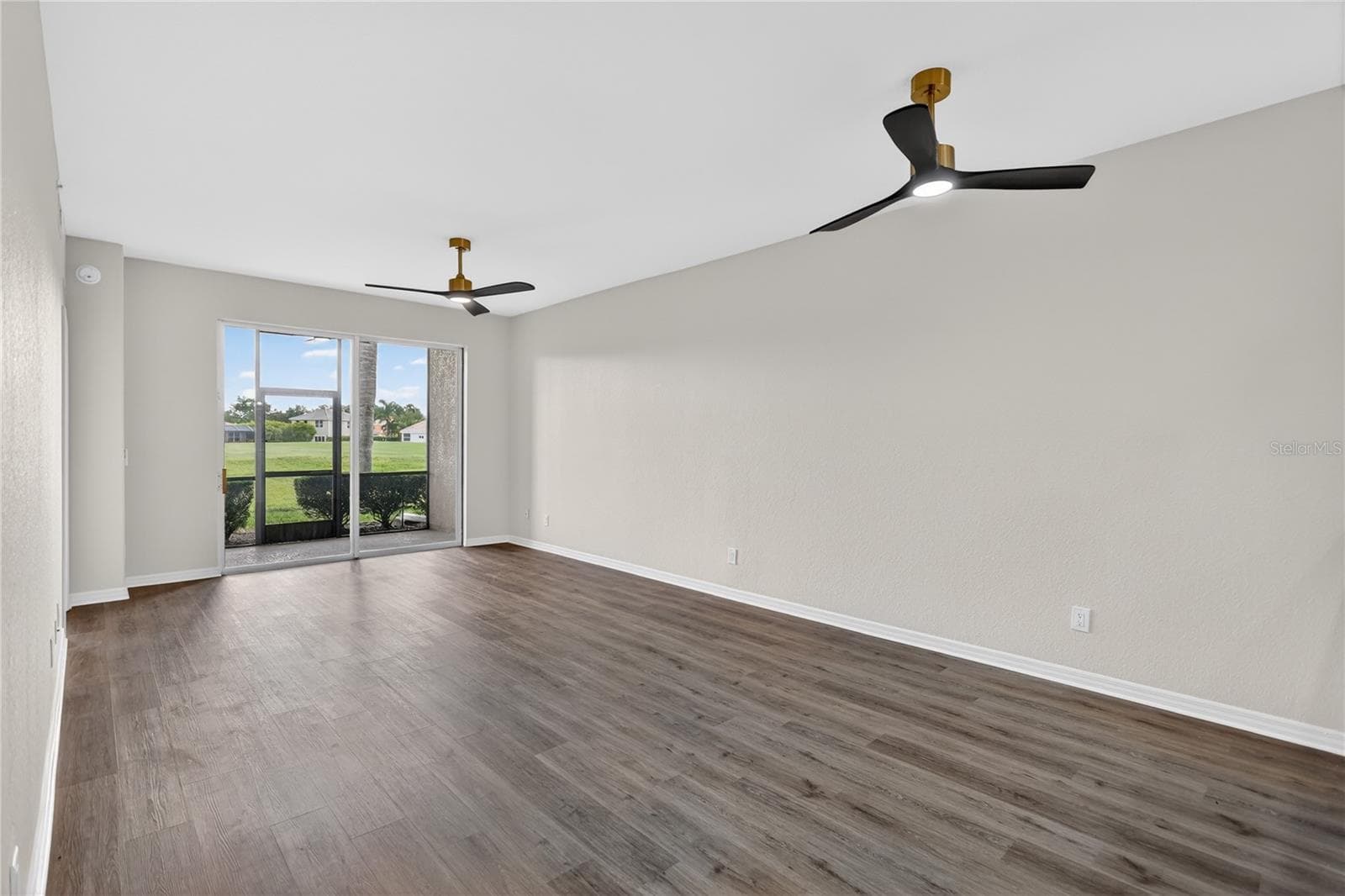 Condominium at 915 FAIRWAYCOVE LN #101, BRADENTON, photo 13 of 67