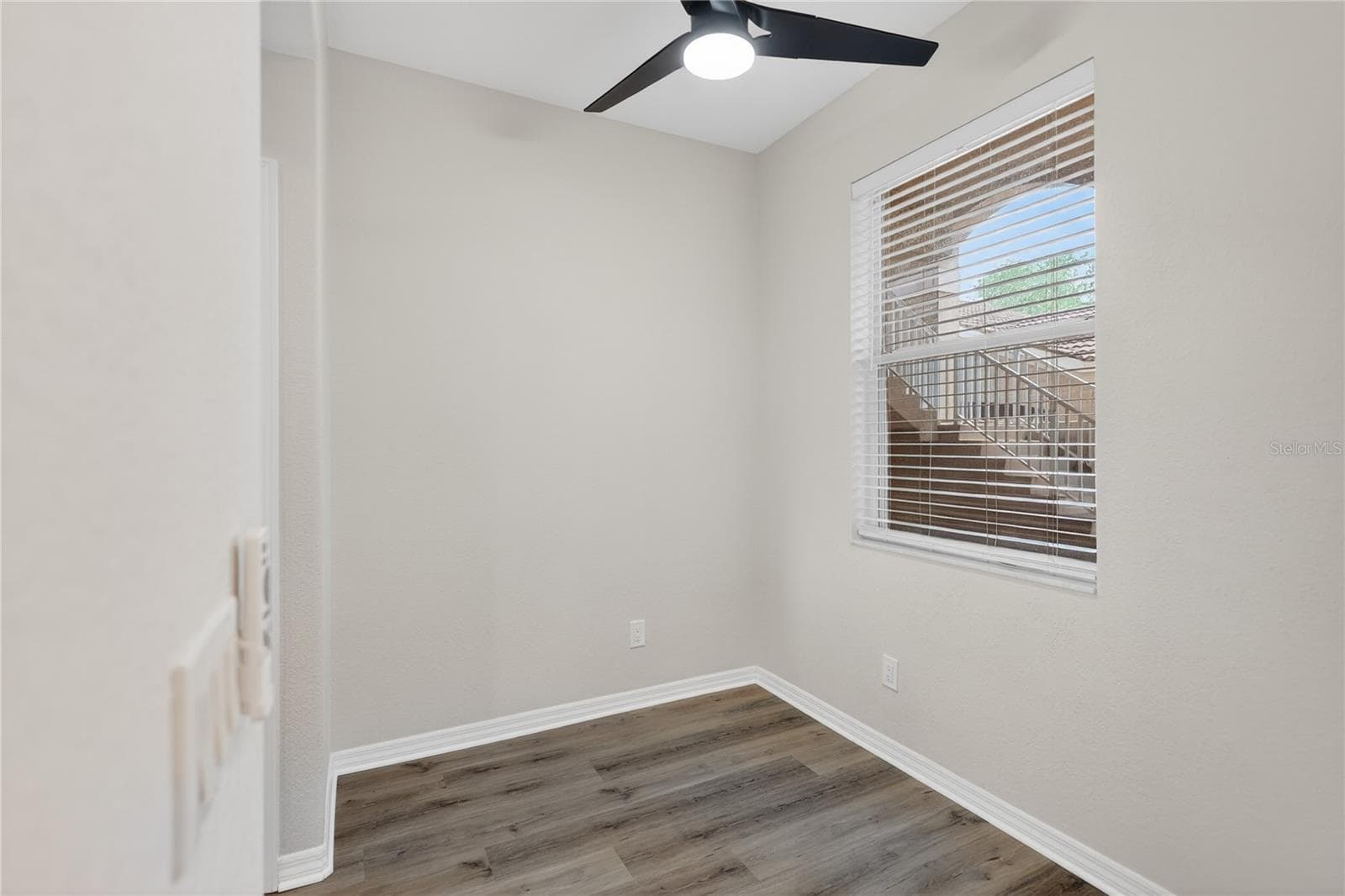 Condominium at 915 FAIRWAYCOVE LN #101, BRADENTON, photo 38 of 67