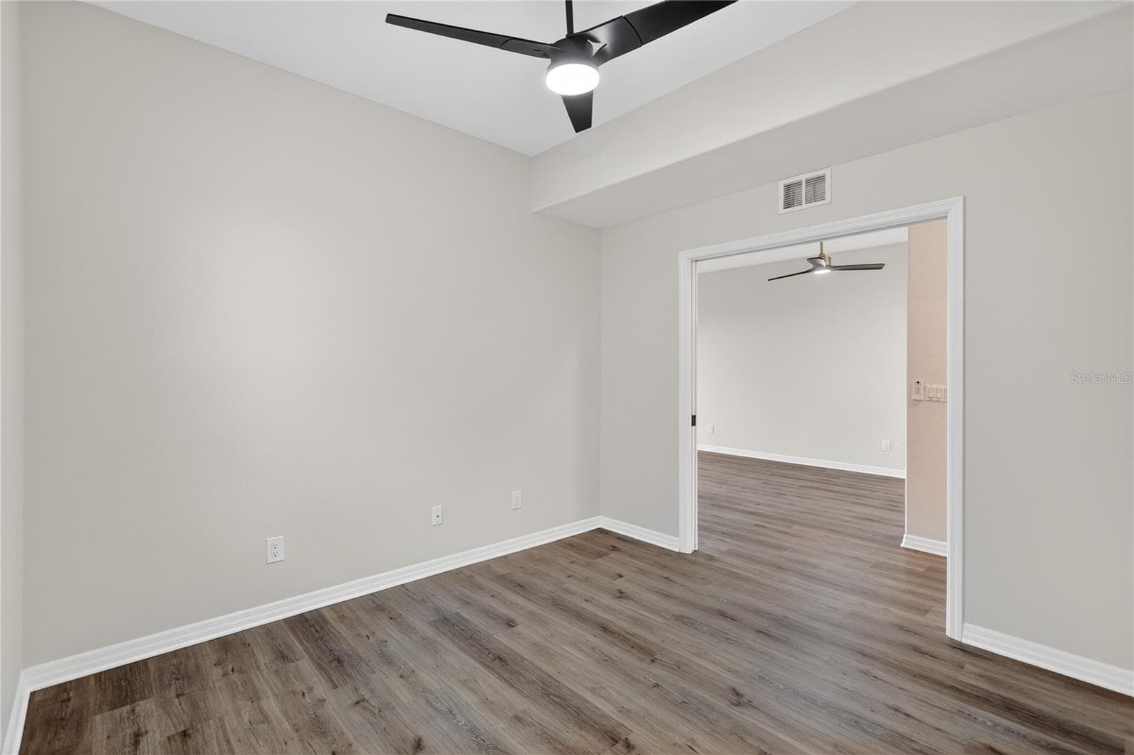 Condominium at 915 FAIRWAYCOVE LN #101, BRADENTON, photo 41 of 67