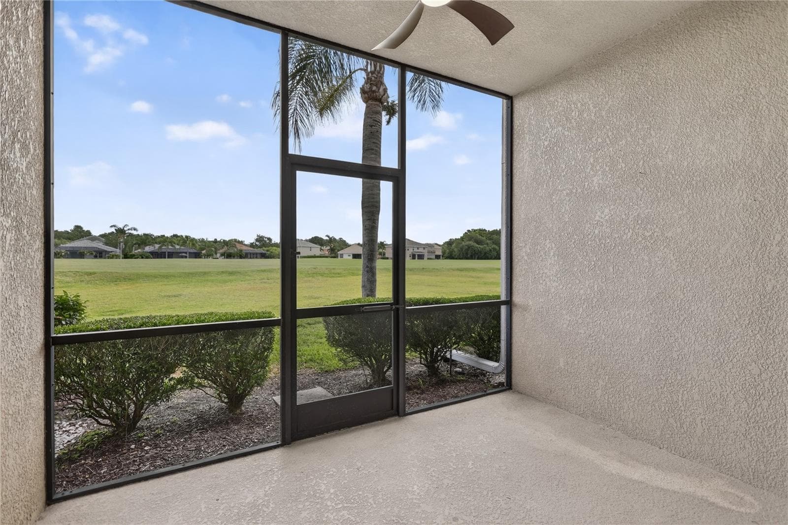 Condominium at 915 FAIRWAYCOVE LN #101, BRADENTON, photo 44 of 67