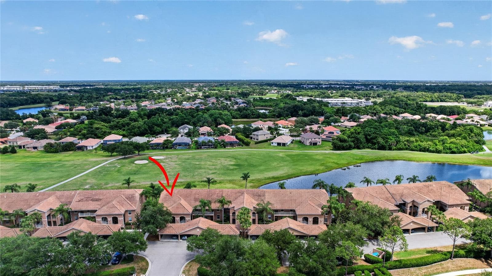 Condominium at 915 FAIRWAYCOVE LN #101, BRADENTON, photo 2 of 67