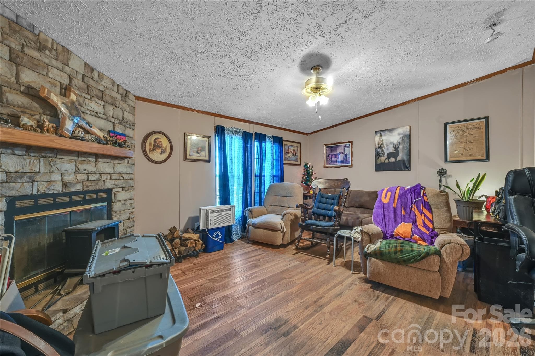 Single Family Residence at Lancaster, photo 3 of 19