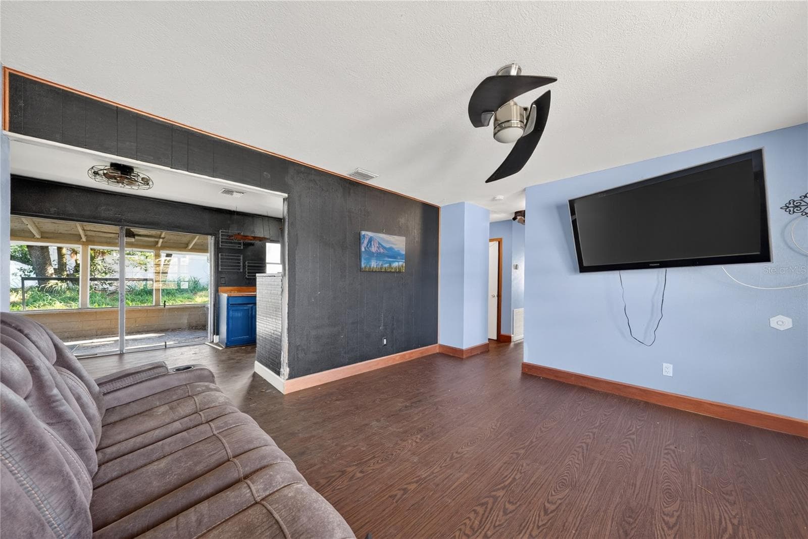 Single Family Residence at 6031 W. RIDGEWOOD AVENUE, ORLANDO, photo 6 of 33