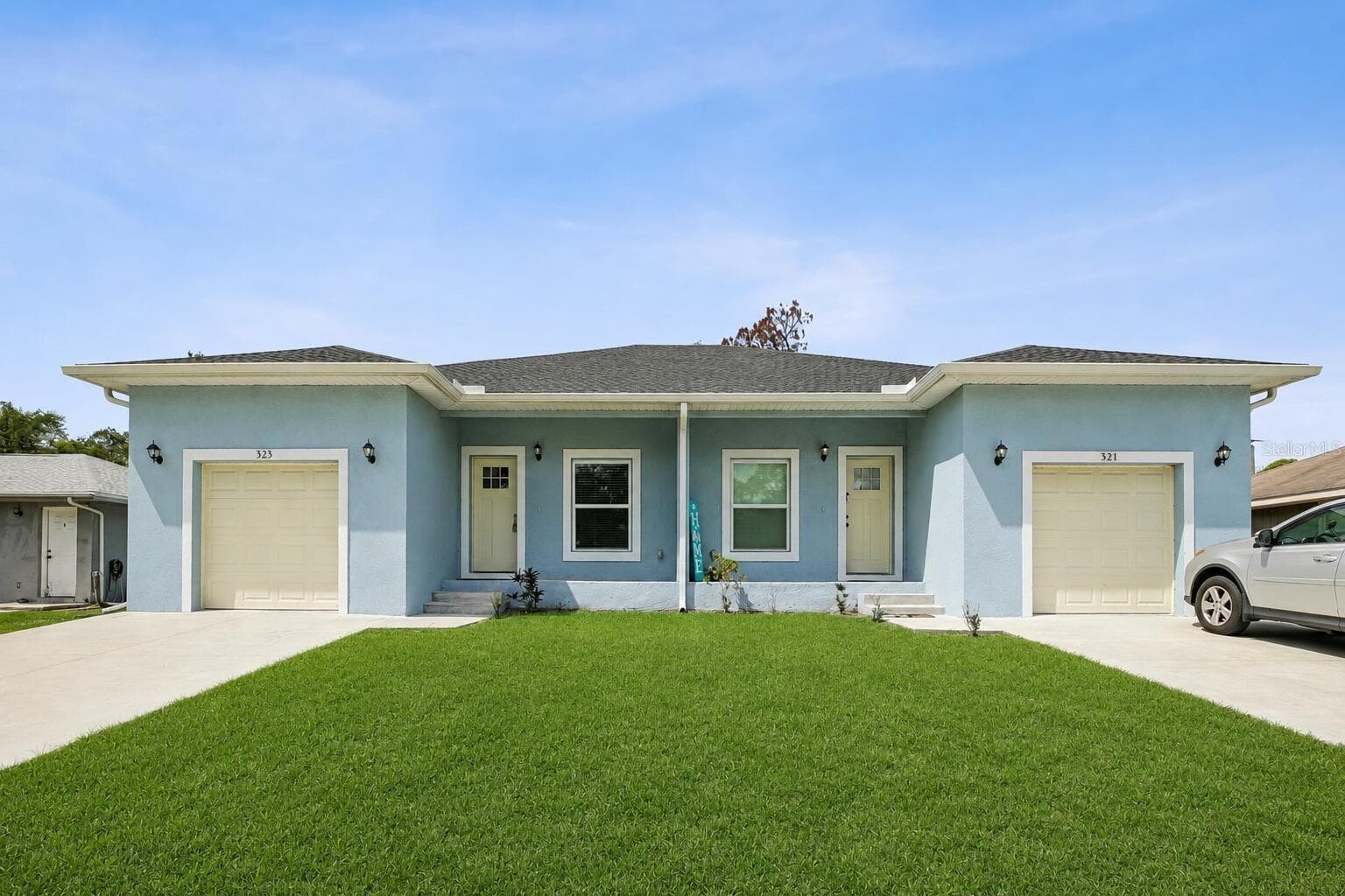 321 CAMILLIA LN