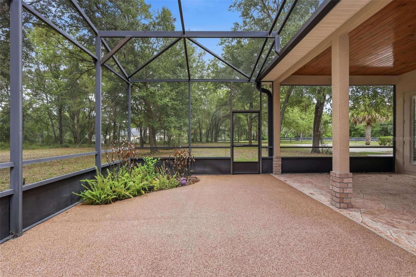 Single Family Residence at 530 N BLUE LAKE AVE, DELAND, photo 19 of 68