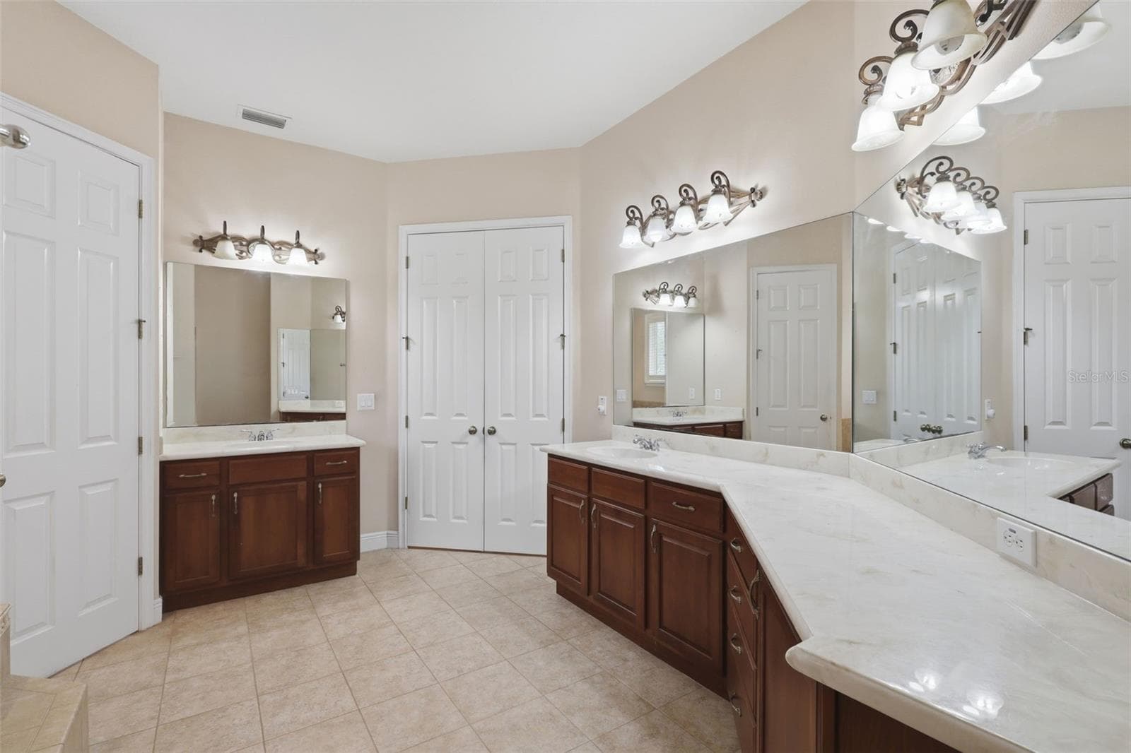 Single Family Residence at 530 N BLUE LAKE AVE, DELAND, photo 58 of 68