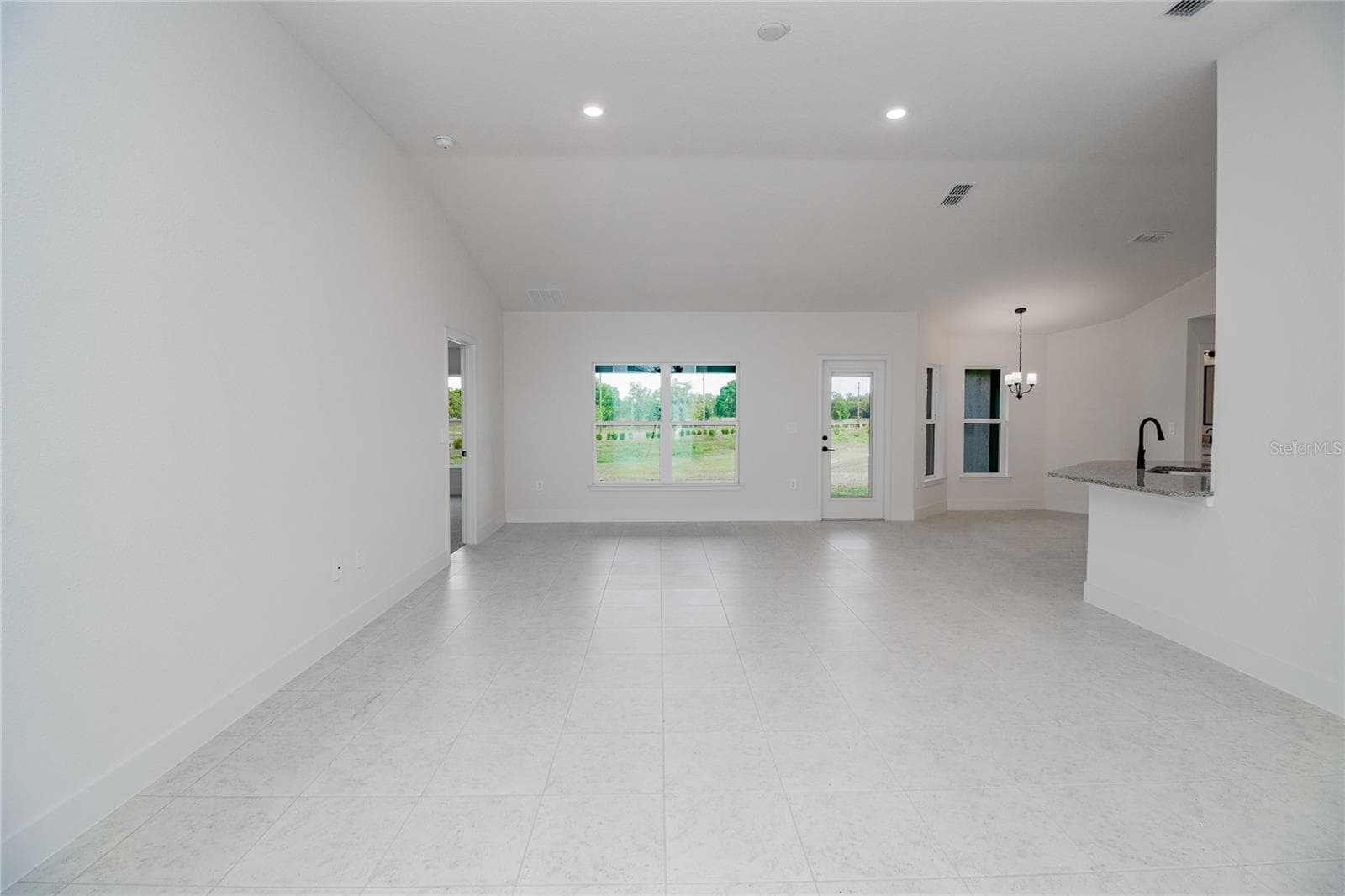 Single Family Residence at 1222 HICKORY NUT DR, LAKE WALES, photo 4 of 28