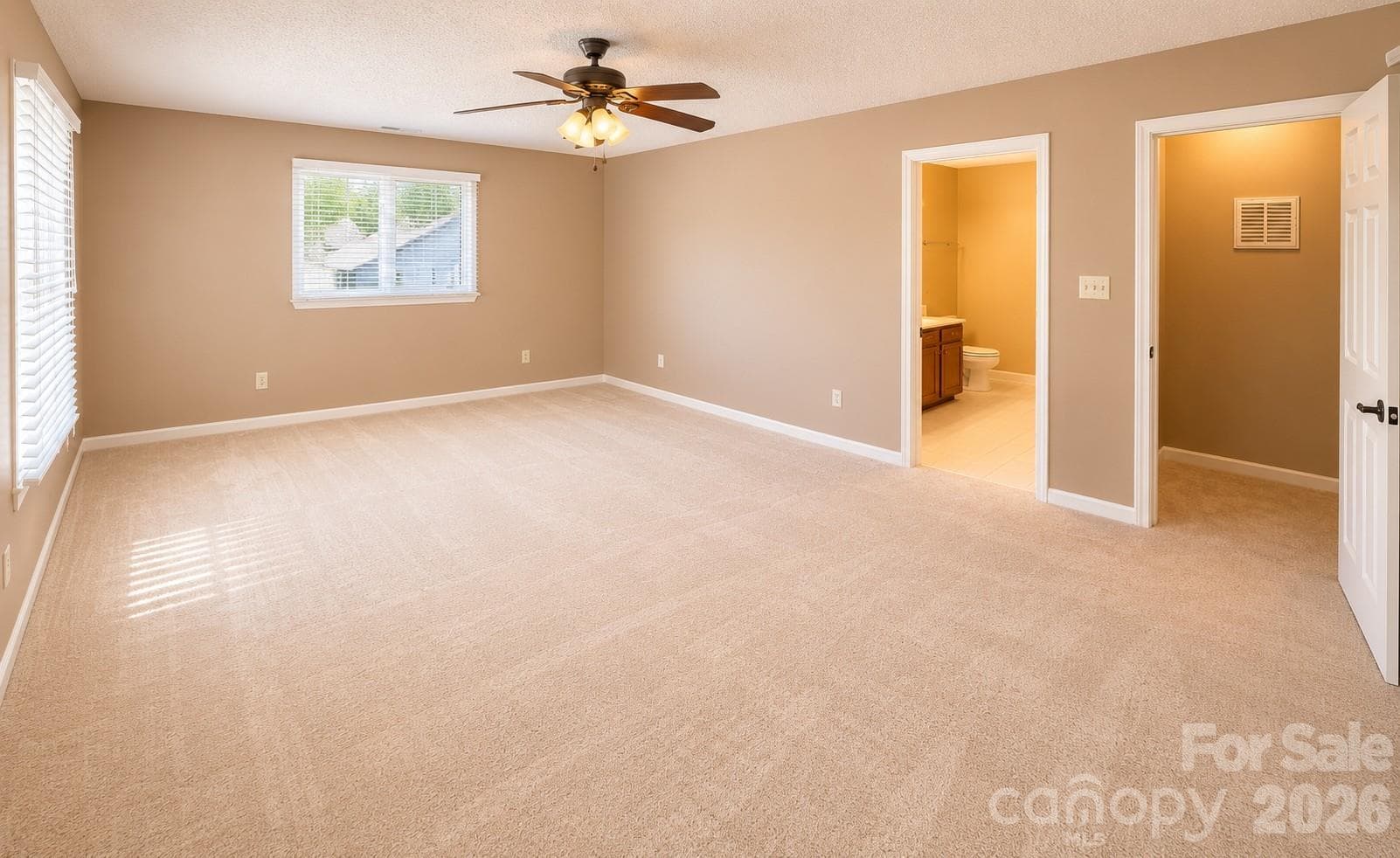 Townhouse at Hickory, photo 11 of 28