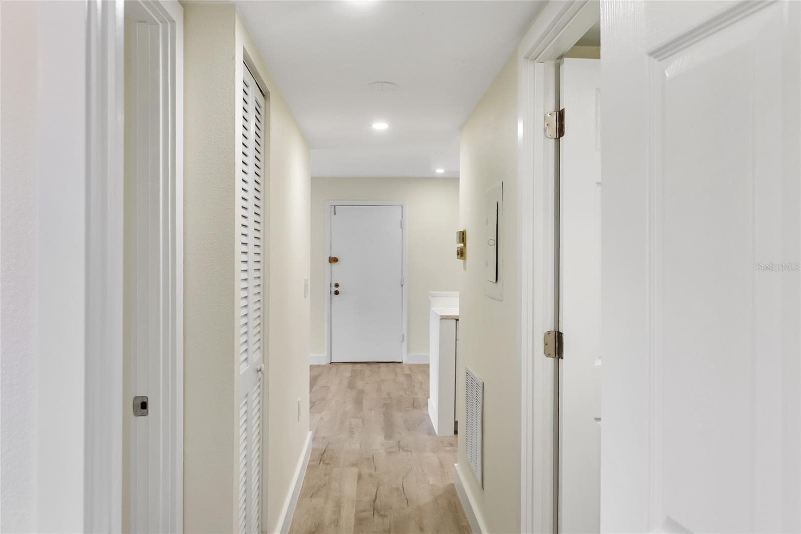 Condominium at 3229 BENEVA RD #203, SARASOTA, photo 12 of 38