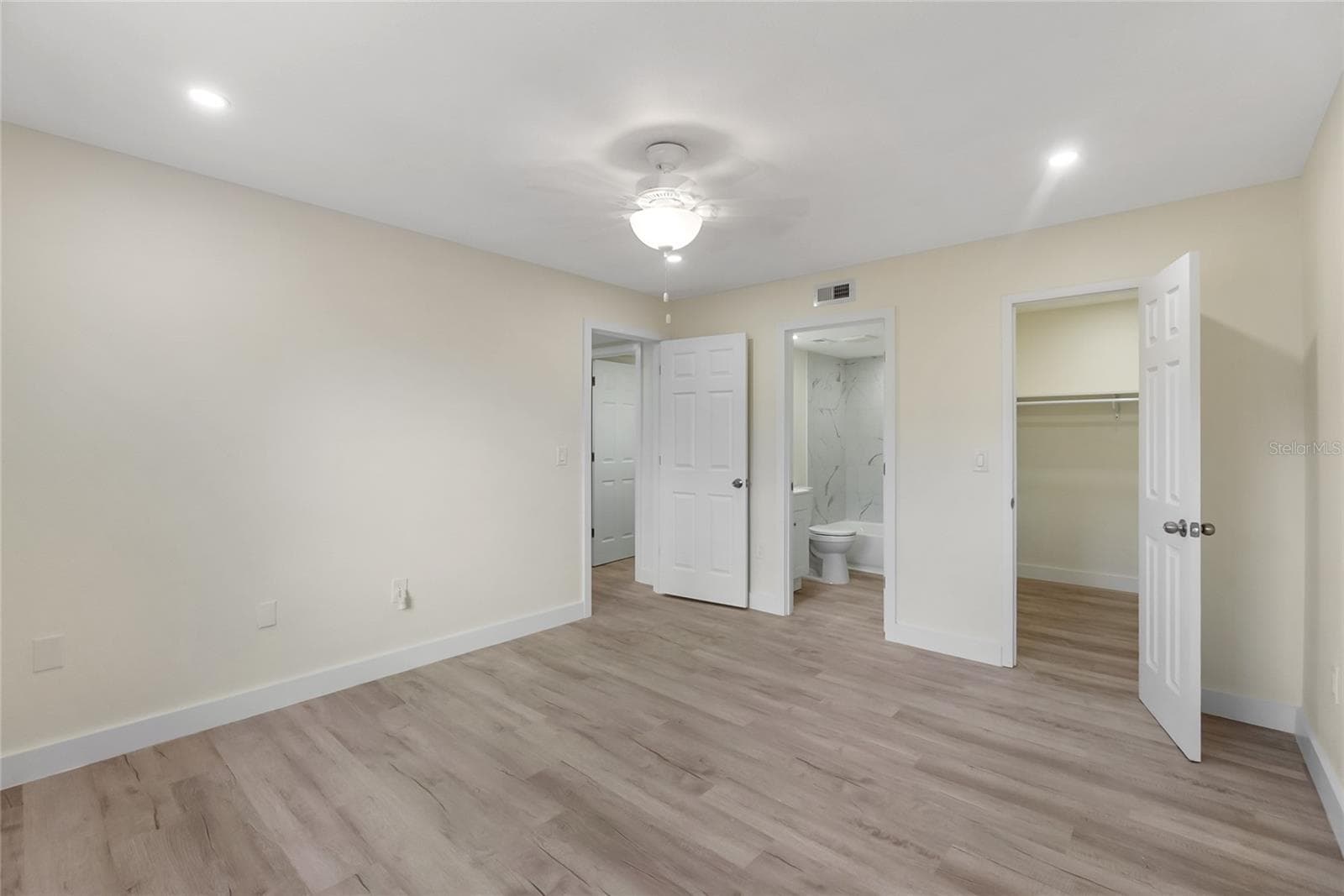 Condominium at 3229 BENEVA RD #203, SARASOTA, photo 17 of 38