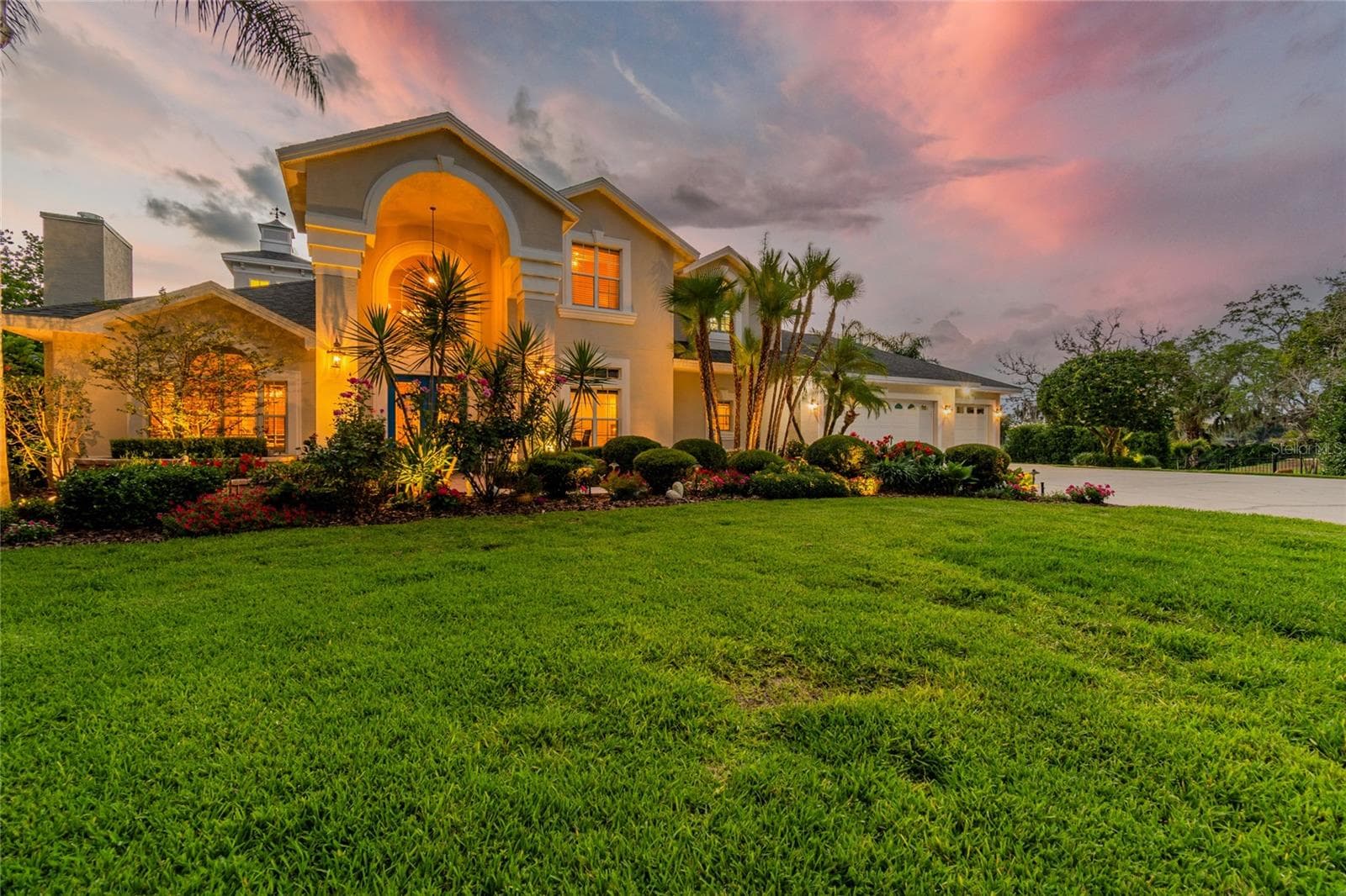 Single Family Residence at 5851 CACHETTE DE RIVIERA CT, NEW PORT RICHEY, photo 3 of 84