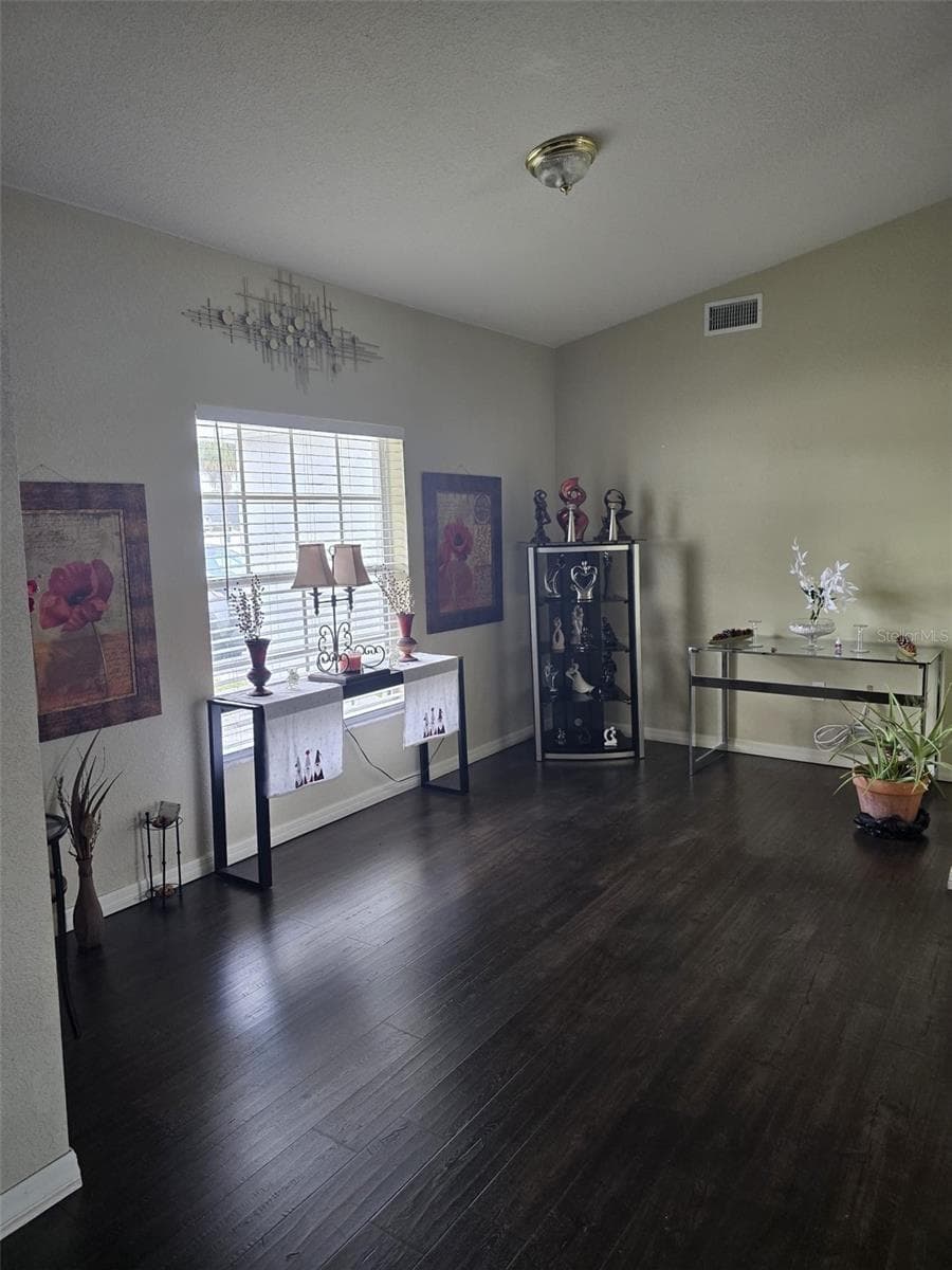 Single Family Residence at 2956 COACH LAMP RD, MULBERRY, photo 4 of 12